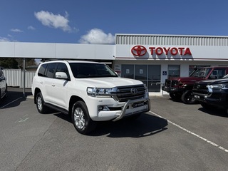 2020 Toyota Landcruiser Wagon VX 4.5L T Diesel Automatic Wagon (Glacier White) Pre-Owned Car Thumbnail