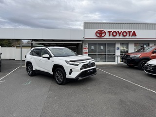 2024 Toyota RAV4 Hybrid GXL AWD 2.5L Auto CVT 5 Door Wagon 4B27040 001 5 Door Wagon (Glacier White) Pre-Owned Car Thumbnail