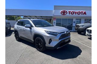 2024  Toyota RAV4 Cruiser SUV (Silver) Pre-Owned Car Thumbnail