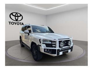 2022  Toyota Landcruiser VX SUV (White) Pre-Owned Car Thumbnail