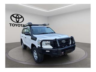 2016  Toyota Landcruiser GX SUV (White) Pre-Owned Car Thumbnail