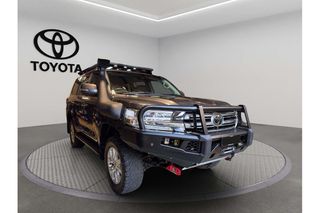 2019  Toyota Landcruiser Sahara SUV (Grey) Pre-Owned Car Thumbnail