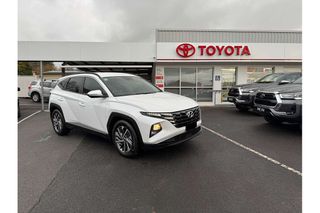 2022 Hyundai Tucson Elite SUV (White) Pre-Owned Car Thumbnail
