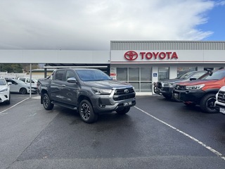 2023 Toyota Hilux 4x4 SR5 2.8L T Diesel Automatic Double Cab C222140 001 Dual Cab (Graphite) Pre-Owned Car Thumbnail