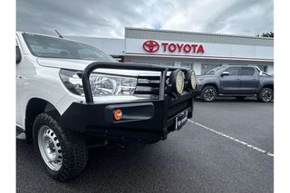 2021  Toyota Hilux SR Ute (White) Pre-Owned Car Thumbnail