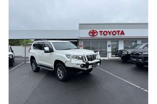 2018  Toyota Landcruiser Prado VX SUV (White) Pre-Owned Car Thumbnail