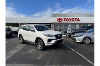 2024  Toyota Fortuner GX SUV (White) Pre-Owned Car Thumbnail