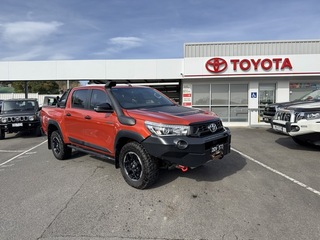 2018 TOYOTA HILUX RUGGED X (4x4) DUAL CAB UTILITY (Inferno) Pre-Owned Car Thumbnail