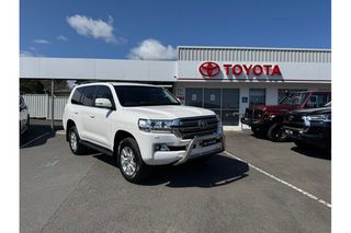 2020 Toyota Landcruiser VX SUV (White) Pre-Owned Car Thumbnail