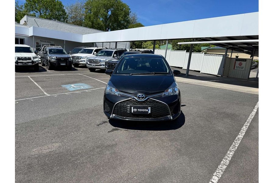 2015 Toyota Yaris ASCENT NCP130R MY15 Photo 2