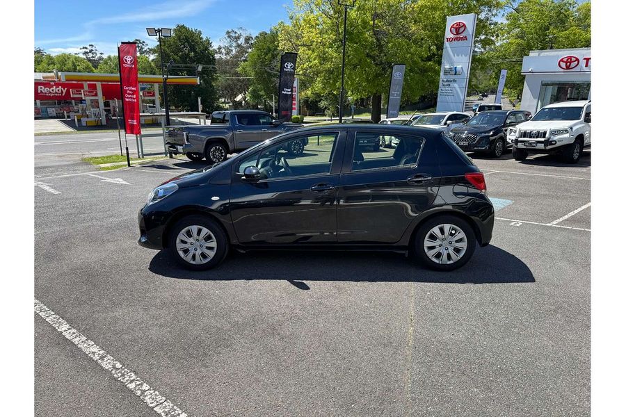 2015 Toyota Yaris ASCENT NCP130R MY15 Photo 4