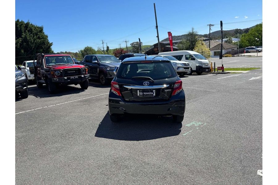 2015 Toyota Yaris ASCENT NCP130R MY15 Photo 6