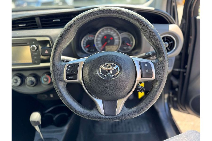 2015 Toyota Yaris ASCENT NCP130R MY15 Photo 16