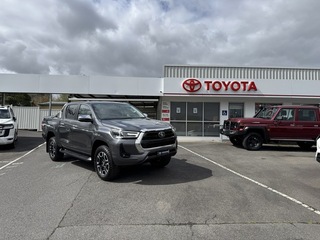2022 Toyota Hilux 4x4 SR5 2.8L T Diesel Automatic Double Cab 2U76940 001 Dual Cab (Graphite) Pre-Owned Car Thumbnail