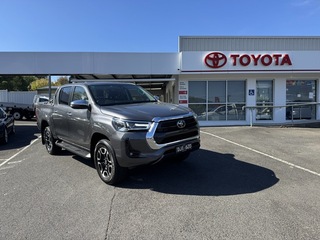 2022 Toyota Hilux 4x4 SR5 2.8L T Diesel Automatic Double Cab 2U76940 001 Dual Cab (Graphite) Pre-Owned Car Thumbnail